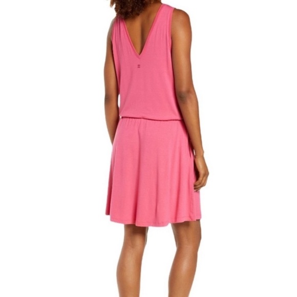 NEW Sweaty Betty - Magenta Dress - Picture 3 of 5